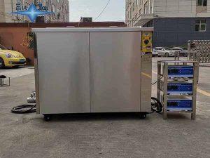 超聲波清洗設(shè)備為什么能延長注塑模具的壽命？