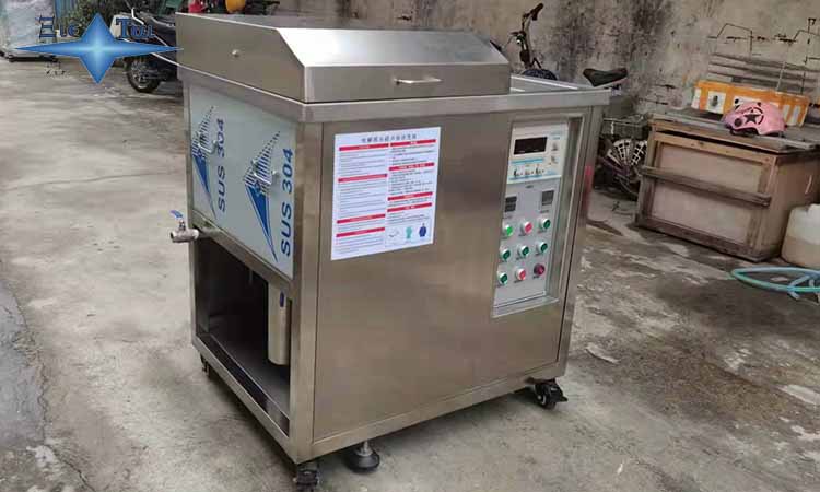 【潔泰】工業(yè)超聲波清洗機(jī)的控制臺加熱沖洗功能