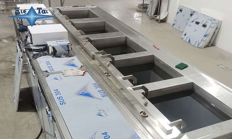 大型超聲波清洗機(jī)如何避免精密零部件清洗損傷？潔泰各行業(yè)無(wú)損清洗方案