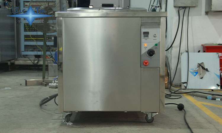 超聲波清洗機洗出發(fā)黑物質(zhì)？詳解四大成因與應對方案